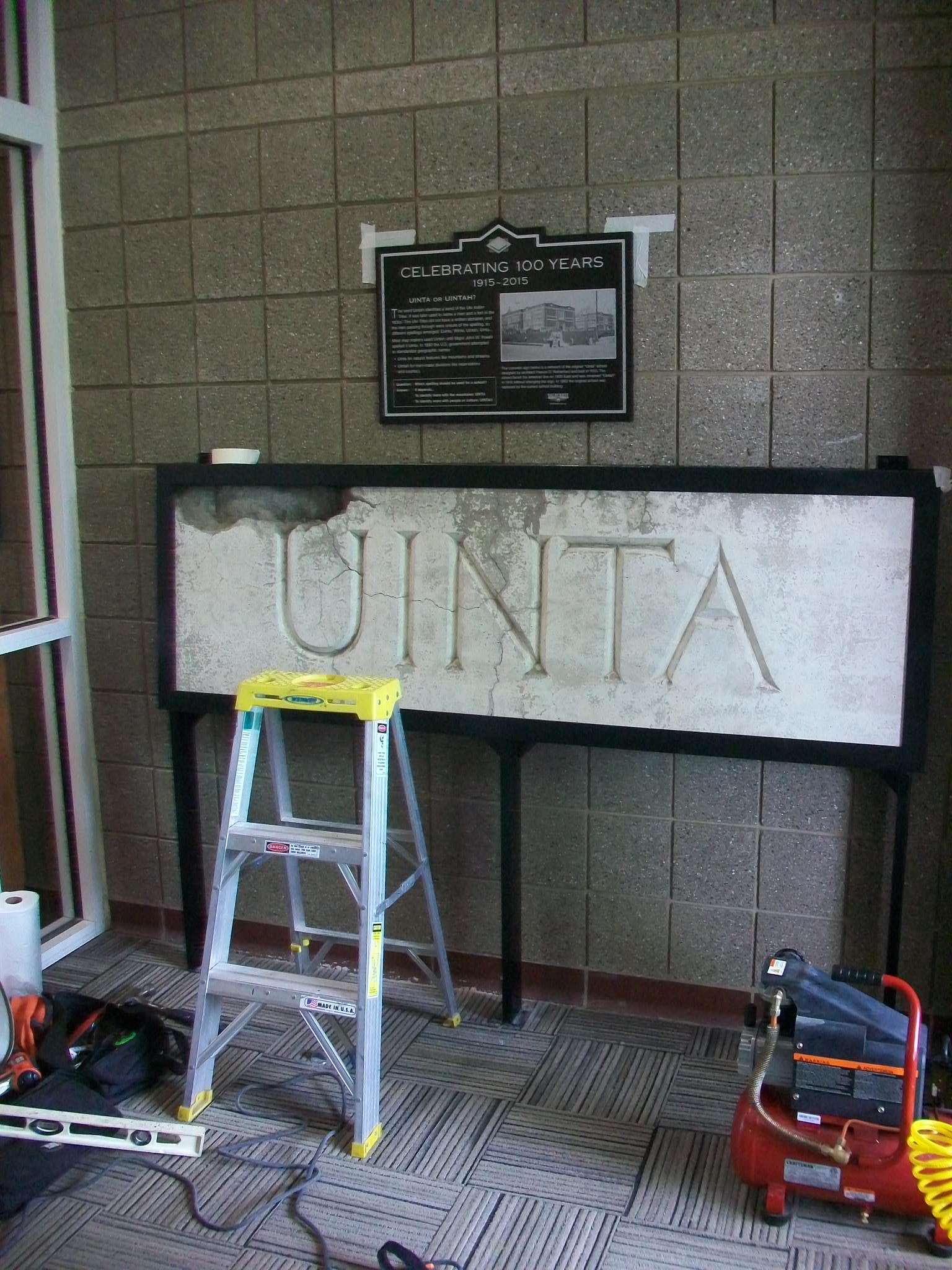 Uinta(h) Sign Installation 038